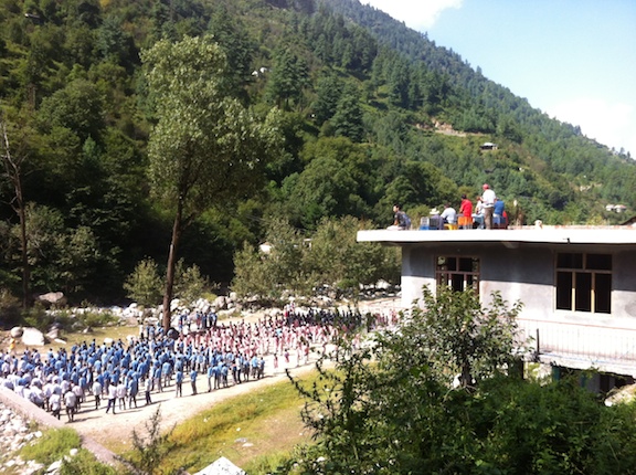 Boas at assembly in my bad photo.